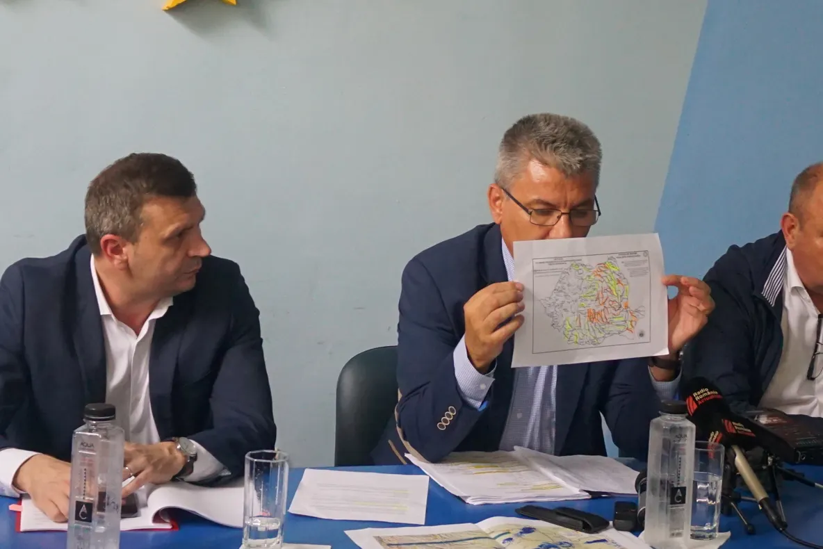 Din nou cod galben de vreme rea, hidrologii au emis și ei avertizări
