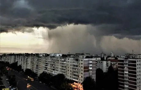 Vreme severă: Ploi, grindină și furtuni