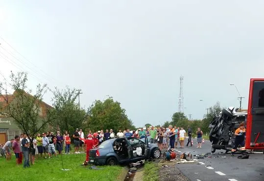 Trei persoane din Teregova au pierit într-un accident mortal la Belinț FOTO-VIDEO