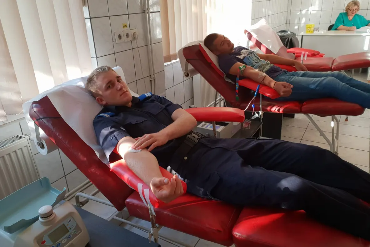 Jandarmii din Caraș-Severin donează sânge FOTO