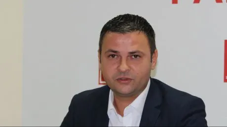 Liderul deputaților PSD despre plecarea lui Mocioalcă: ”îi leagă şi o relaţie de rudenie”
