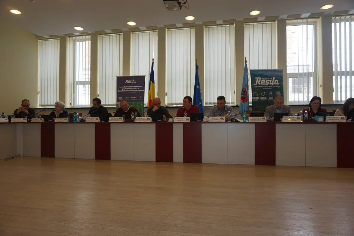 Sindicatele vor să acționeze în judecată Primăria Reșița VIDEO