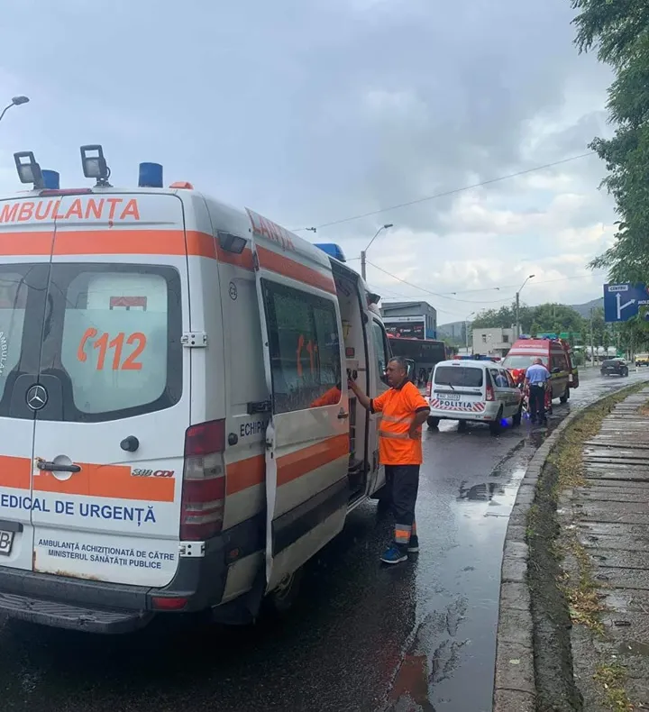 Accident cu un rănit în cartierul Triaj din Reșița FOTO VIDEO