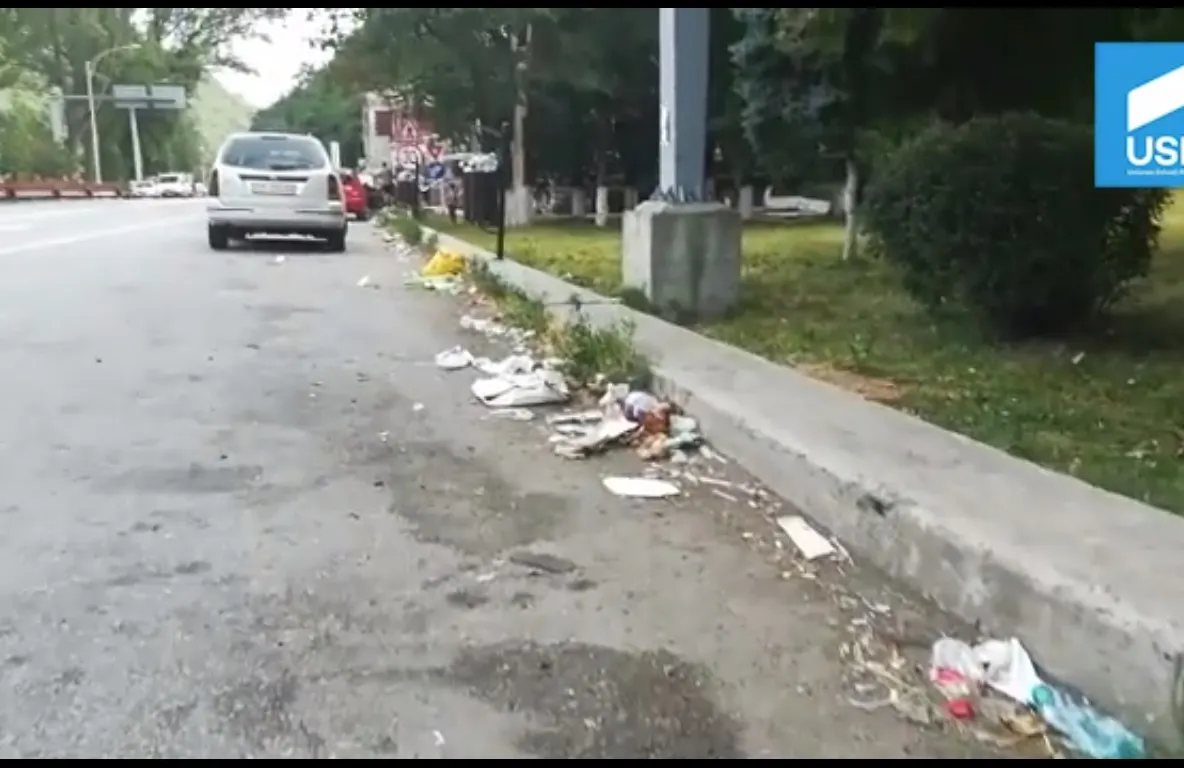 Gunoaie după gunoaie la Băile Herculane VIDEO