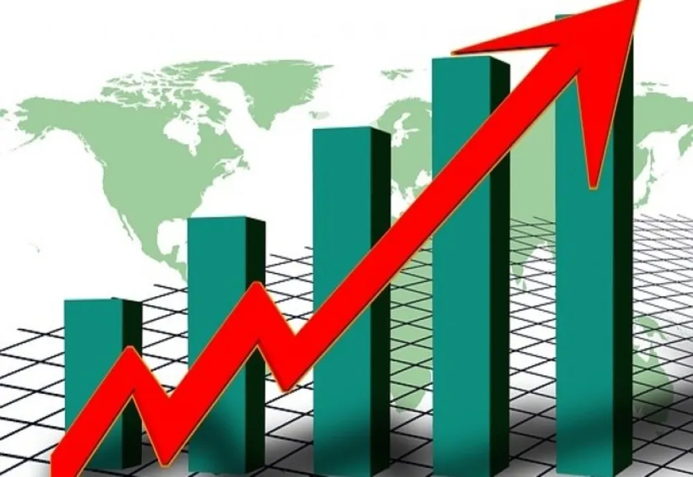Analiză Economică : Inflaţia crește, economia încetinește, euro stagnează