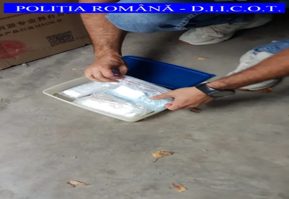 Rețea de trafic de droguri din vestul țării, vizată de polițiști