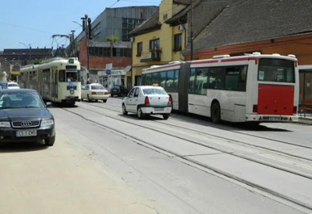 Transport gratuit pe baza cardului pentru elevii din Reșița
