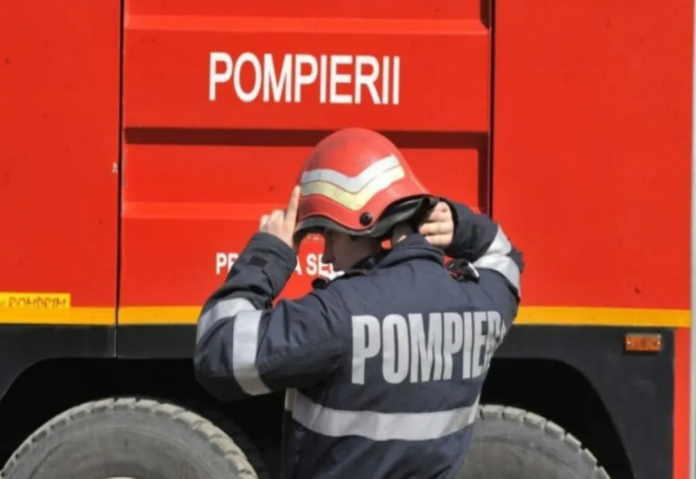 Incendiu într-un bloc din Caransebeș