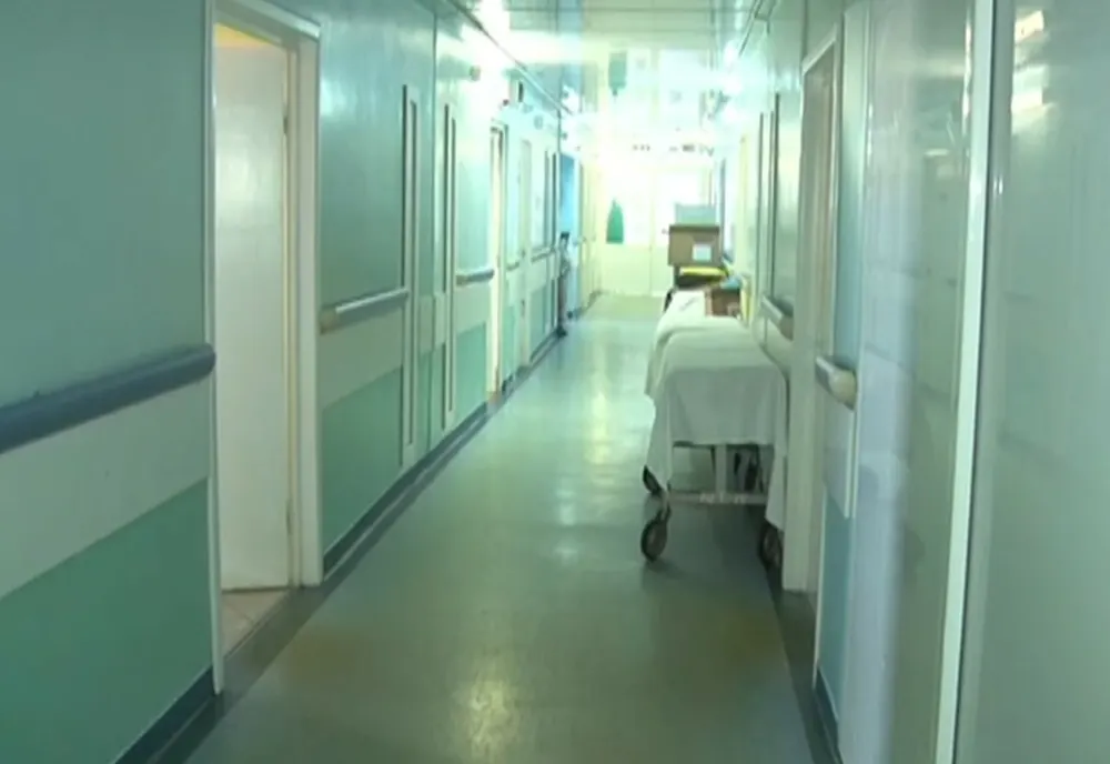 Alertă națională - Tot mai multe persoane ajung la spital - Un bărbat a mâncat carne la garniță și a ajuns la urgență