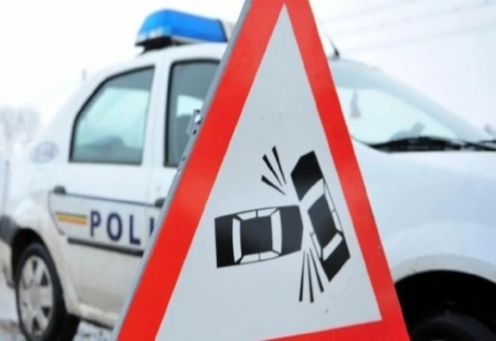 Pietoni ajunși la spital după ce au fost loviți pe trecere de un automărfar