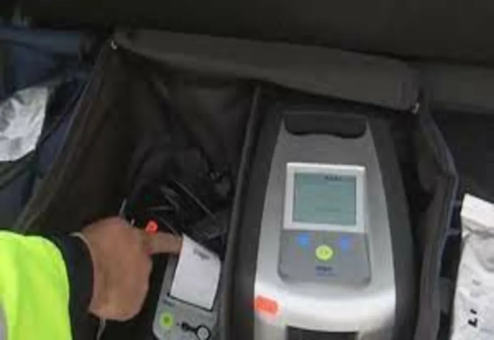 Băut și drogat la volan, prins de polițiști pe o stradă din Reșița