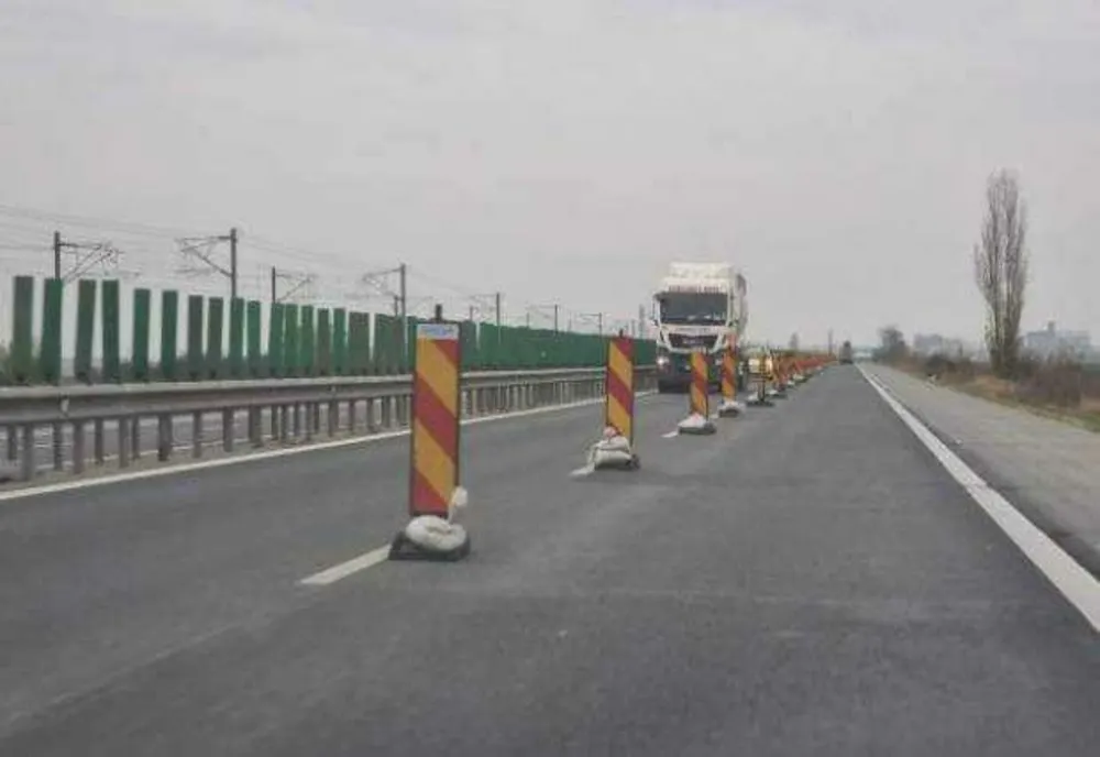 LUCRARI DE ASFALTARE PE A1 DEVA - NĂDLAC. TRAFIC DEVIAT TEMPORAR PE SENSUL LUGOJ - TIMIȘOARA - NĂDLAC 