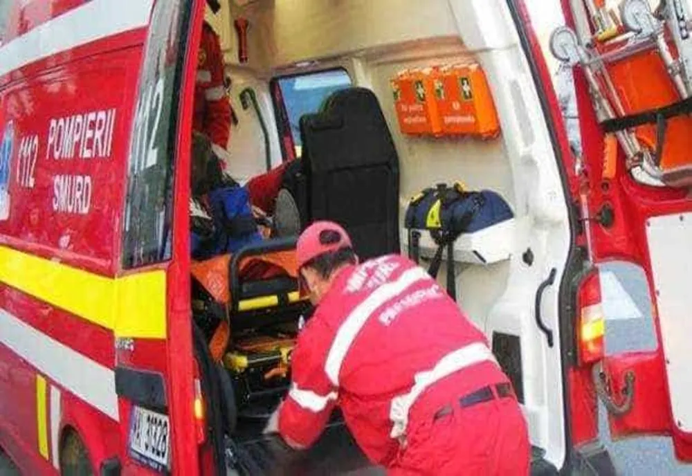 3 RĂNIȚI DUPĂ UN ACCIDENT GRAV PE DN 6