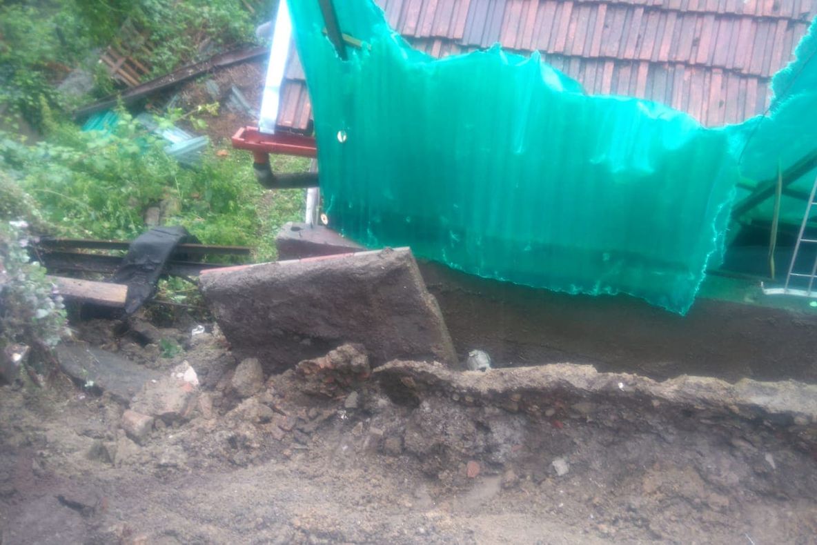 Alunecare de teren și inundații la Reșița FOTO VIDEO