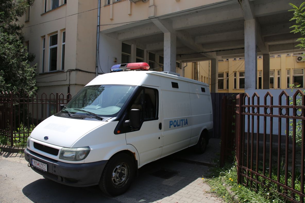 Descinderi din nou la APIA Caraș-Severin, un șef de serviciu se pare că lua mită