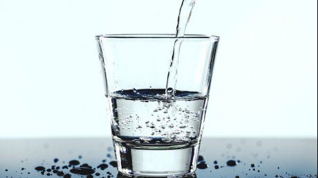 Propunere inedită a unui primar: „Haideți să intrăm toţi în grevă și să nu mai plătim factura la apă!“