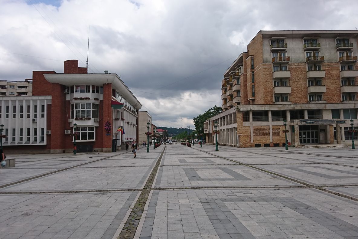 Proiect: Program de lucru cu publicul până la ora 20.00 în instituțiile centrale și locale