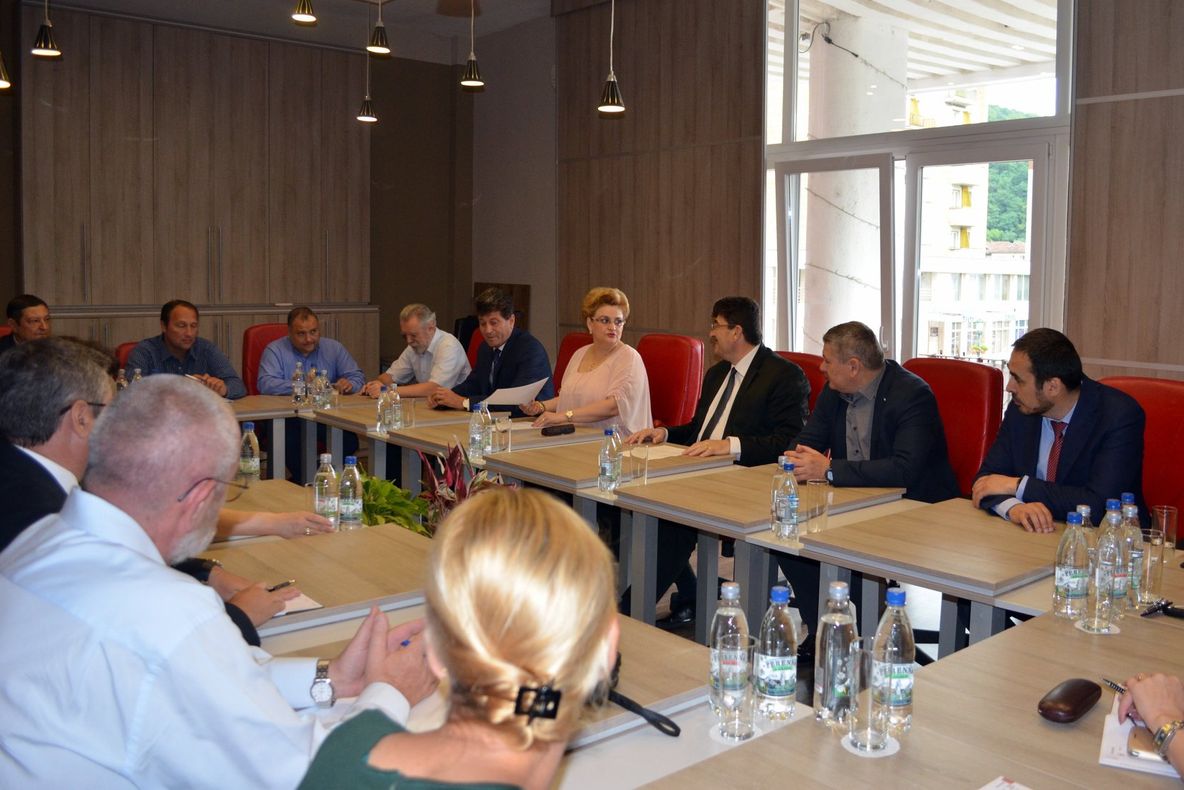 Grațiela Gavrilescu a chemat deconcentratele la prefectură cu problemele de mediu pe masă