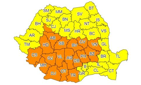 Meteorologii au restrâns numărul judeţelor vizate de codurile portocaliu şi galben de furtuni dar Caraș-Severinul rămâne