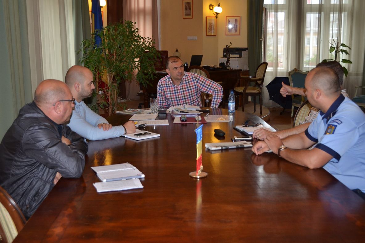 Primarul Felix Borcean discuții despre liniștea și curățenia orașului