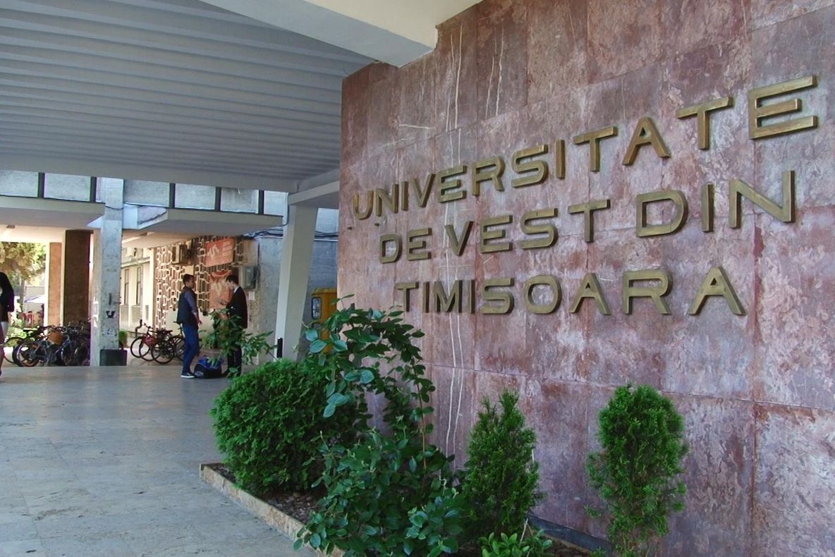 Absolvenții care aleg să se înscrie la Universitatea de Vest au centru de înscriere în Reșița