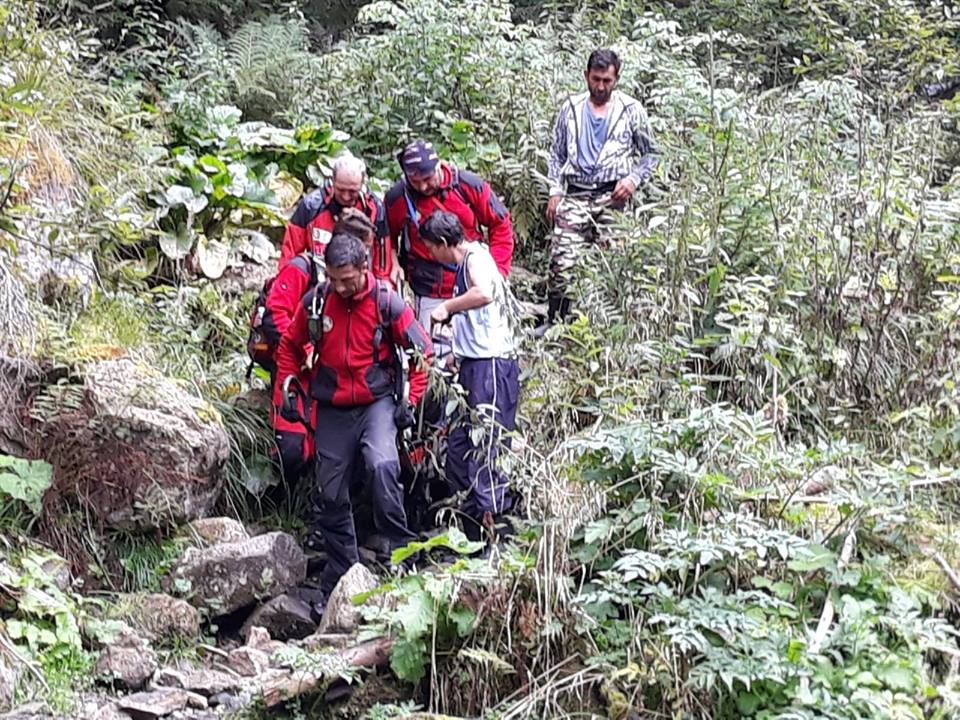 Culesul afinelor devine sport extrem în Caraș-Severin, alt localnic dispărut la cules de afine