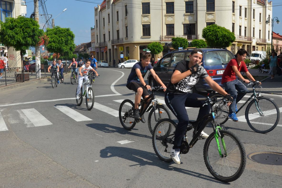 Mobilitate pe două roți la Caransebeș FOTO