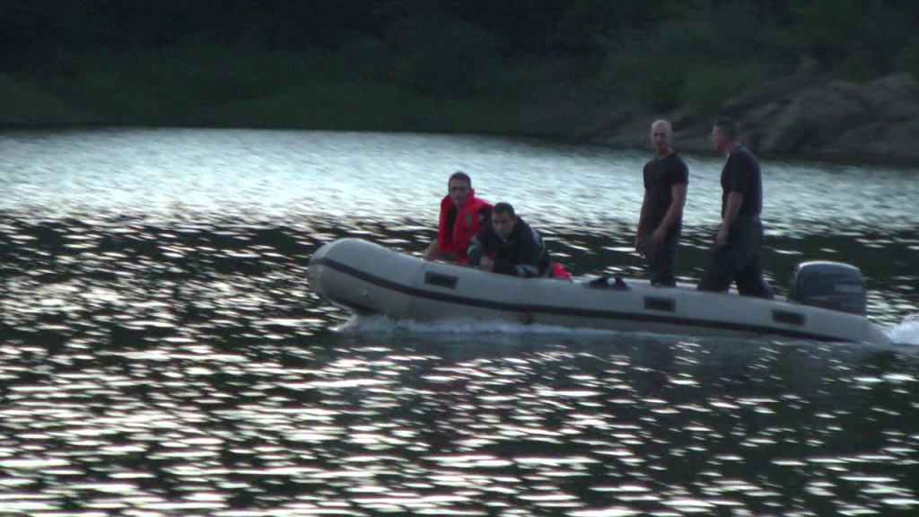 Cadavru descoperit plutind pe Lacul Secu