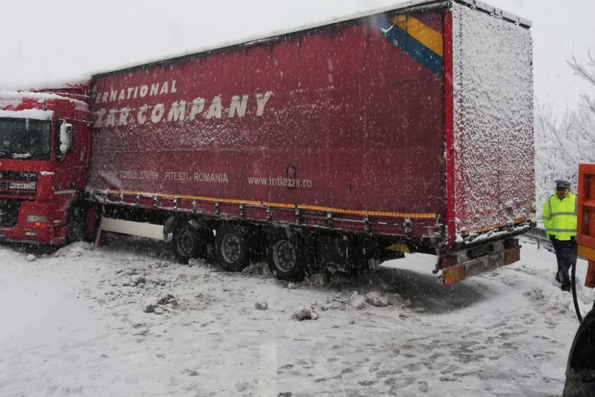 În Caraș-Severin nu se circulă pe DN 6. În două locuri! UPDATE