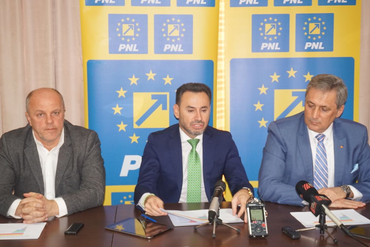 Falcă anunță rezultatele cercetării sociologice: Caraș-Severinul are două locomotive!