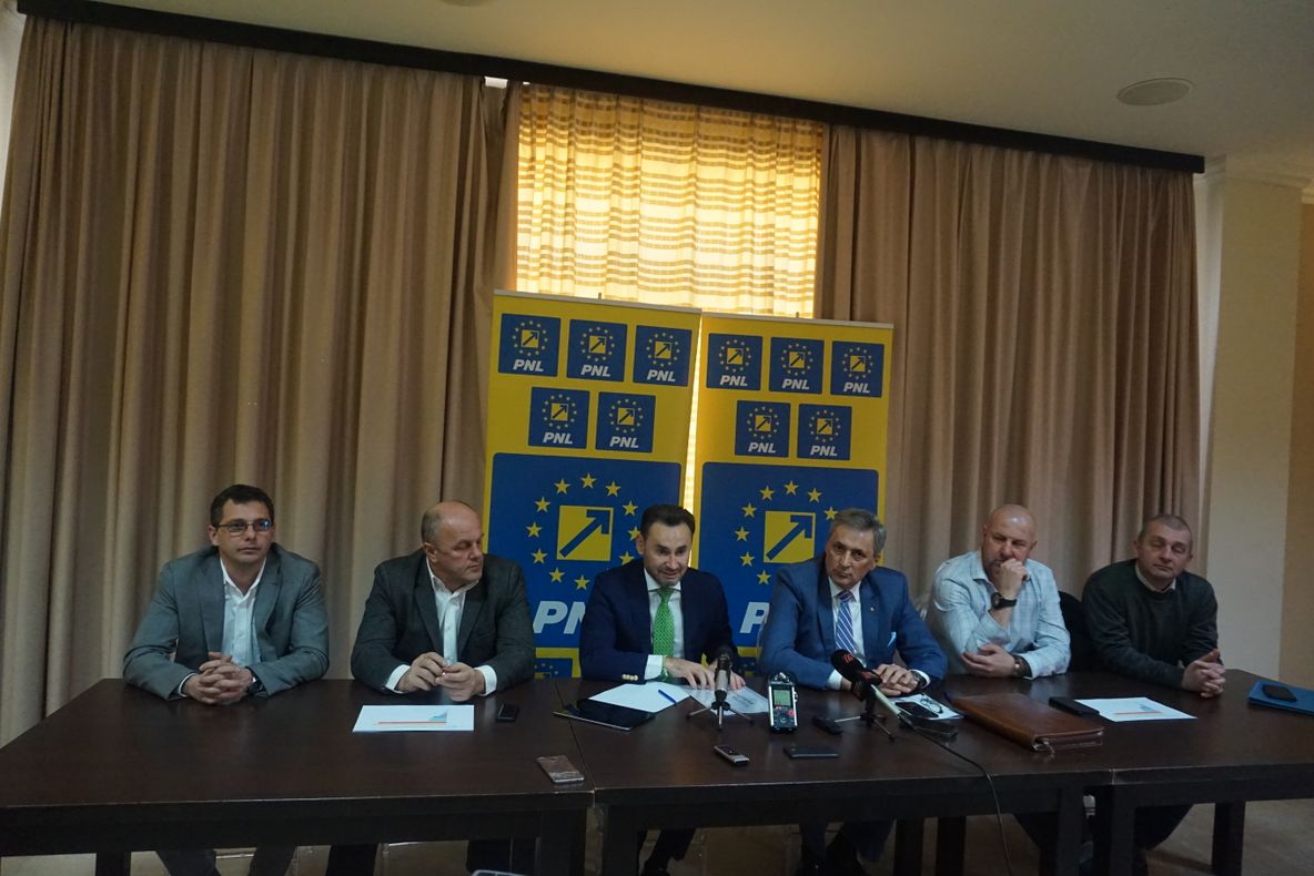 Vela îi face mincinoși pe demisionarii din BPJ, Ioan Popa nu a avut nicio reacție