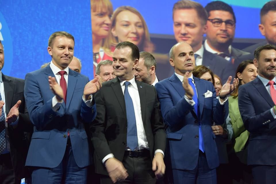 RAREȘ BOGDAN SE VA ÎNTÂLNI JOI CU MEHEDINȚENII