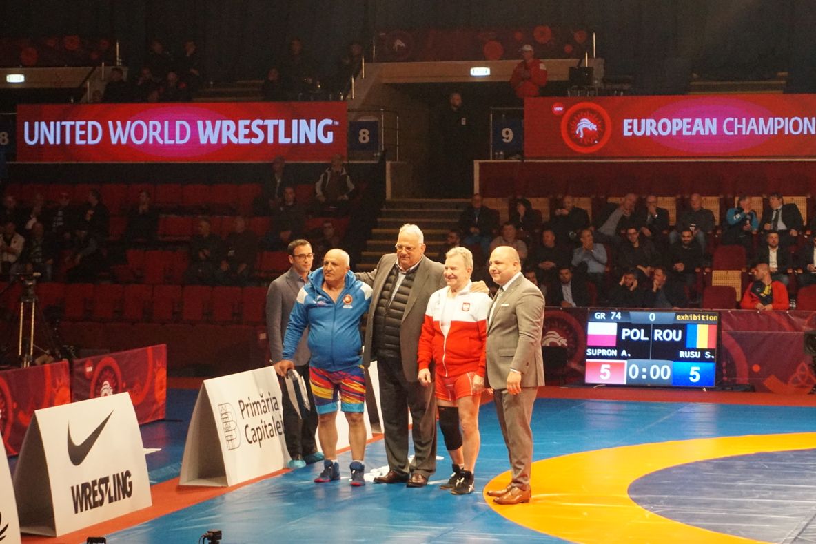 România găzduiește Campionatul European de lupte, Ștefan Rusu și Andrzej Supron în meci demonstrativ FOTO