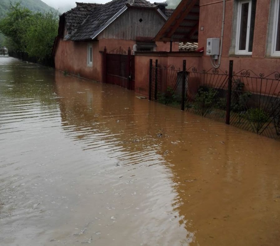 Cod galben de inundații în Caraș-Severin