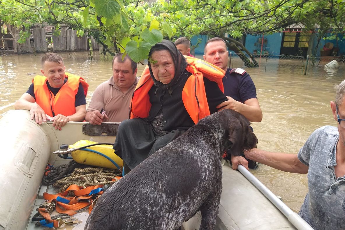 Hidrologii atenți la cursurile de apă, posibile noi inundații în Banat