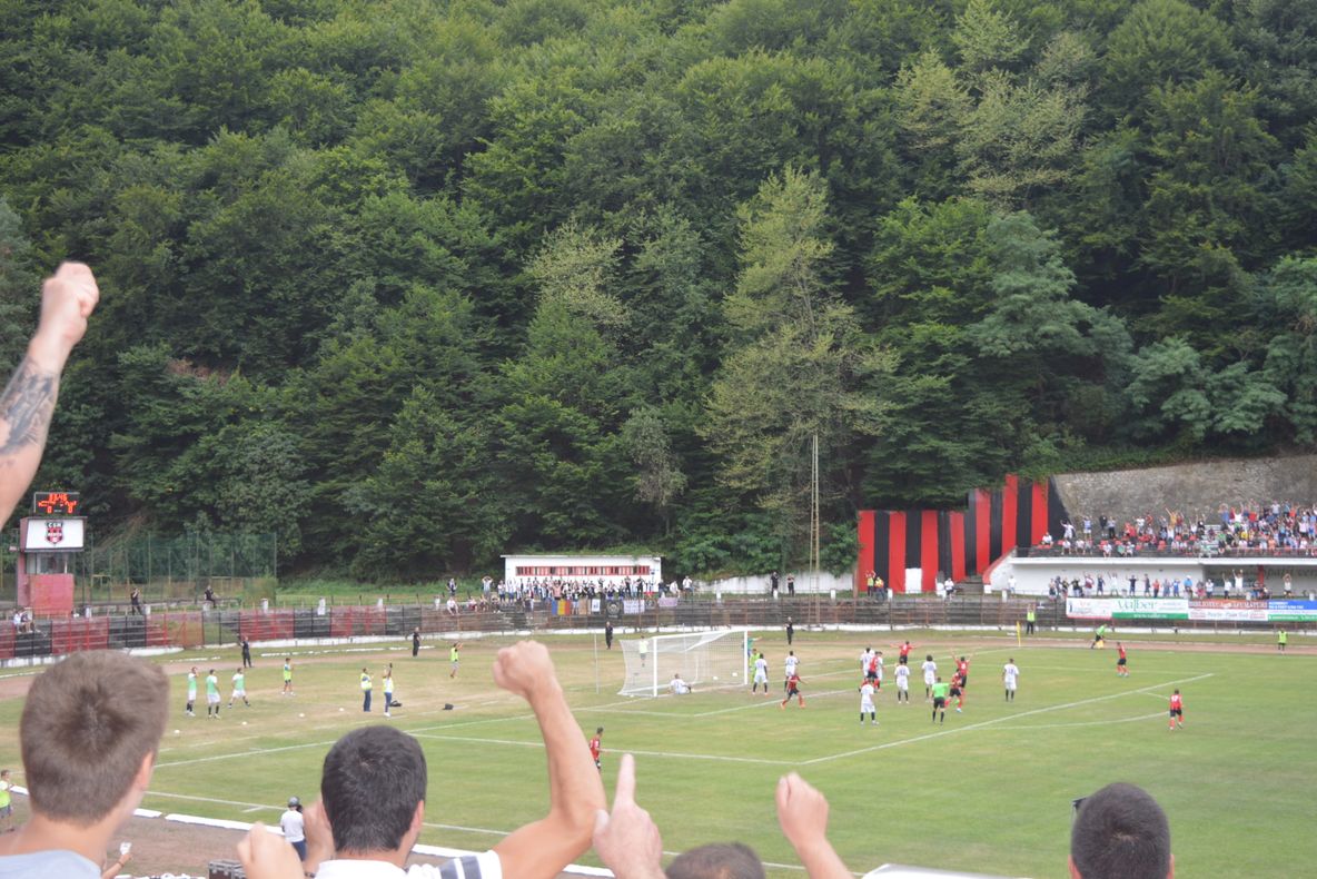 Victorie clară a Reșiței cu Universitatea Cluj  2-0 (1-0)