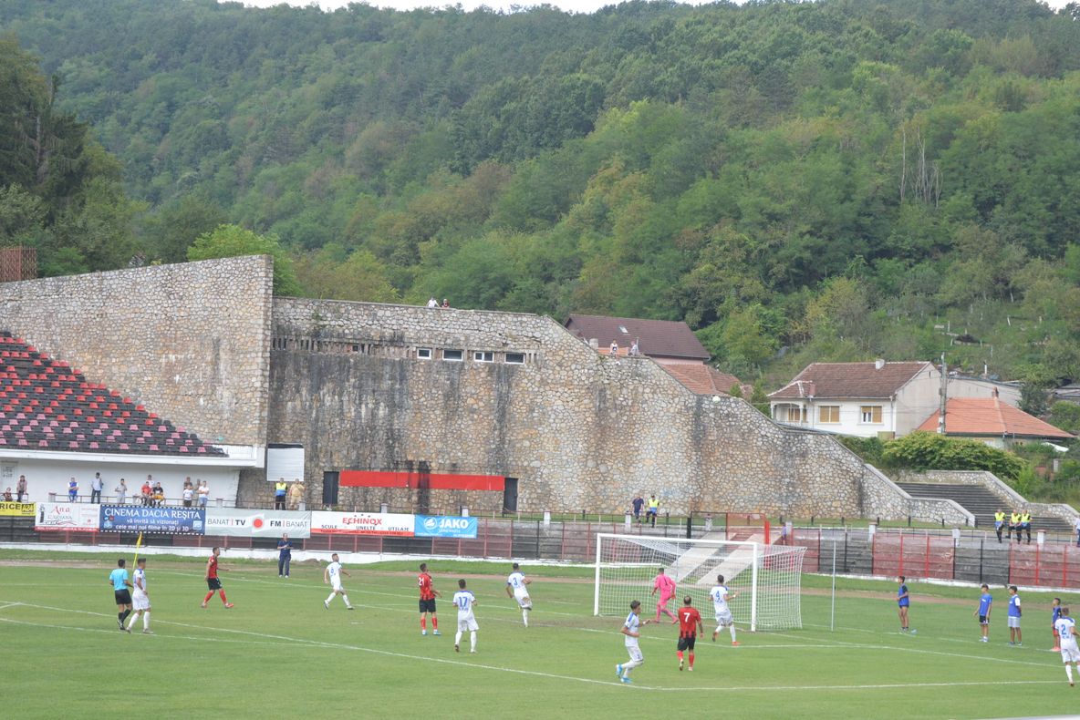 Fără înfrângere în Liga 2, CSM Reșița - Pandurii Târgu Jiu 3-1 (2-1) VIDEO