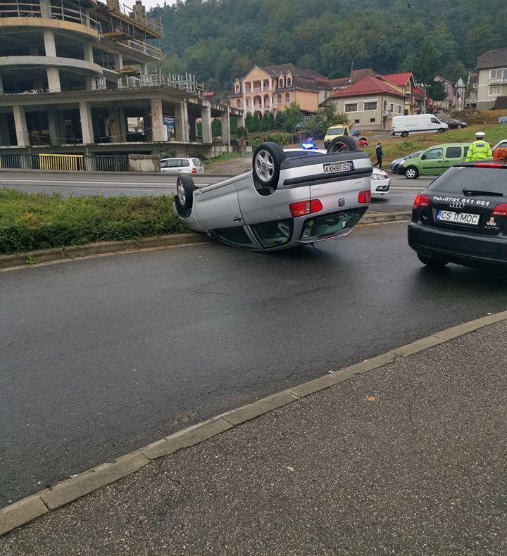 Accident spectaculos în Centrul Reșiței FOTO