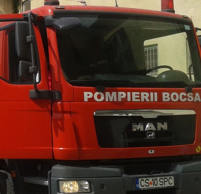 Amenințare cu bombă la Liceul ”Tata Oancea” din Bocșa, elevii și profesorii au fost evacuați