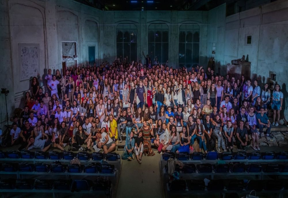 Au început înscrierile la Programul de Voluntariat FITS 2020