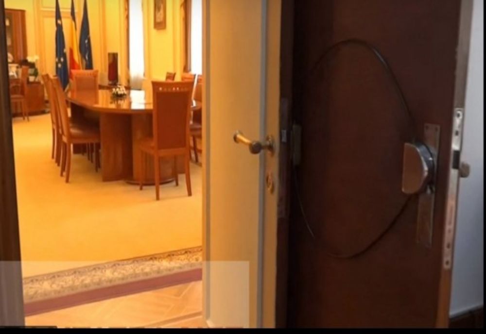 Cum arată biroul noului ministru de Interne, Marcel Vela! Locul în care puţini au acces