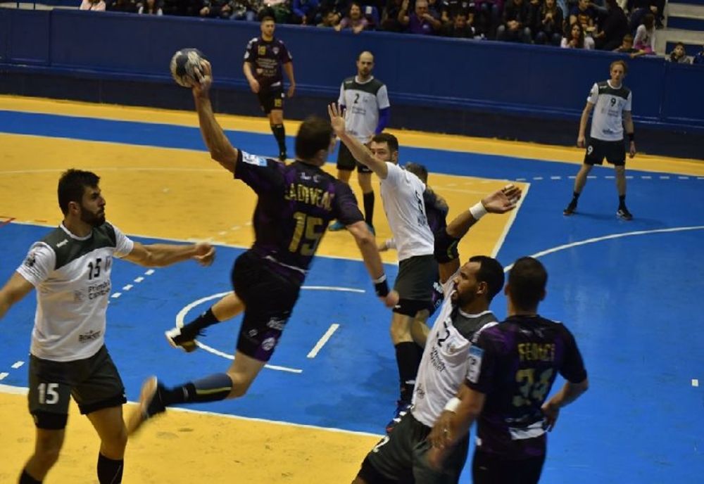 Rezultat surpriză pentru handbaliști. SCM Poli pierde restanța cu CSM Vaslui