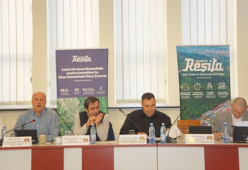 La Reșița dispar casele de pariuri, magazinele de second-hand și vânzătorii stradali din Centrul orașului și de pe bulevardele principale VIDEO