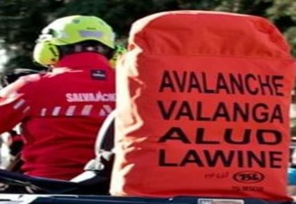 Salvamont avertizează! Este pericol de avalanșe în zona montană