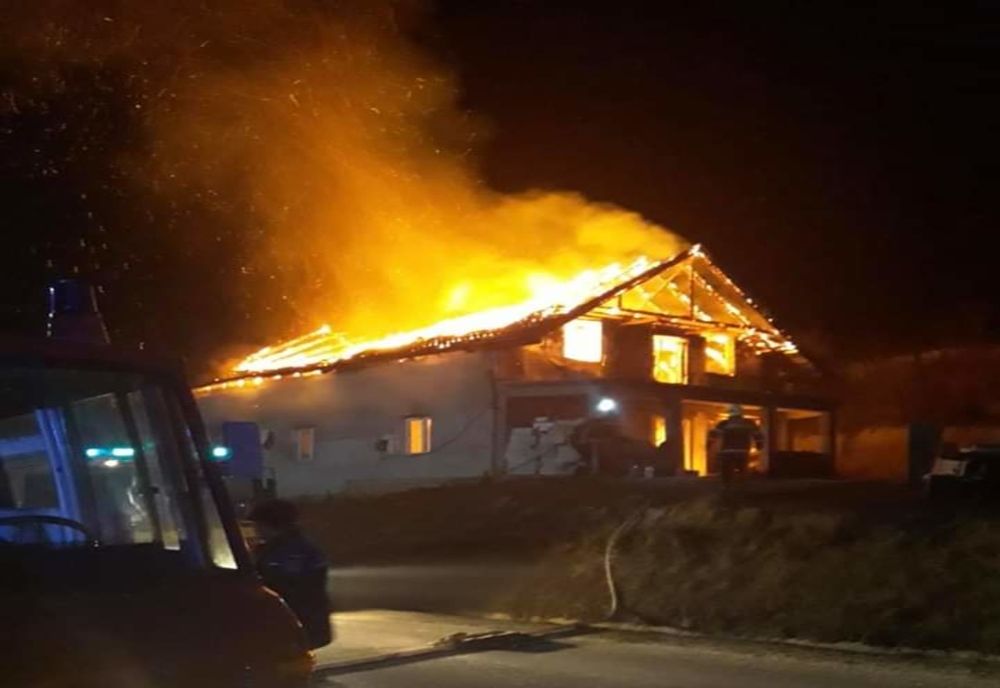 Circulație oprită la Bucova