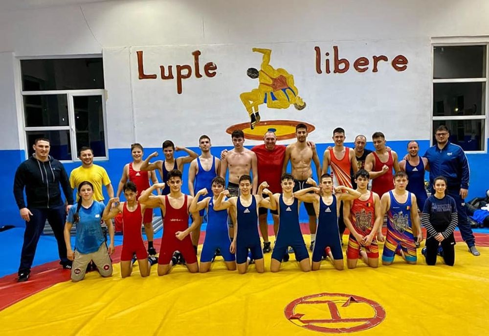 Pentru luptele libere, performanța începe tot la Reșița