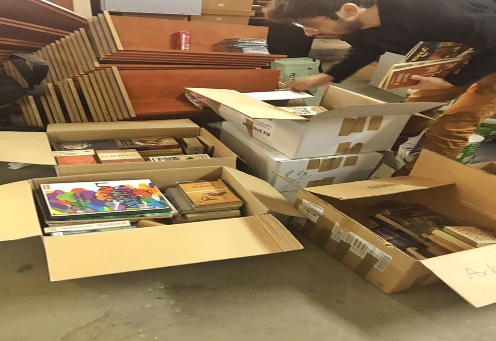 Cărți pentru Biblioteca din Armeniș FOTO