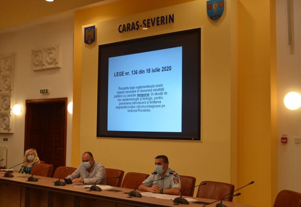 Mai mult de jumătate dintre oamenii bolnavi de coronavirus din Caraș au contactat boala în alte județe