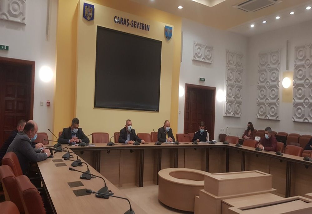 Întâlnire între autorități și reprezentanții magazinelor mari din Reșița