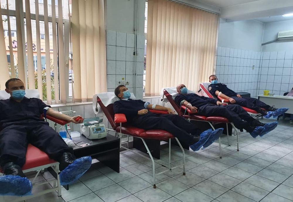 Donare de sânge - O nouă campanie a pompierilor militari cărășeni